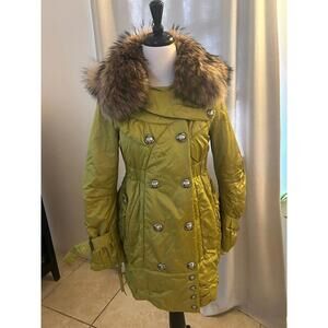 Nysense Paris Chartreuse Metallic Puffer Coat with Oversized Real Fur Collar – S